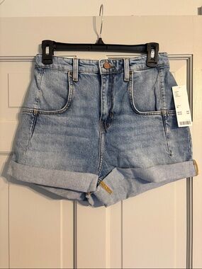NEW Urban Outfitters 28 High-Rise Light Blue Denim Roll-Cuff Women’s Shorts